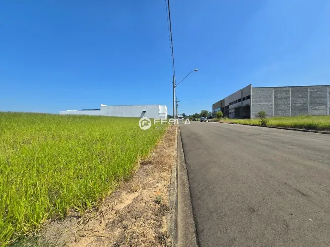 Terreno à venda em Limeira, Parque Industrial Souza Queiroz, com 1000 m²