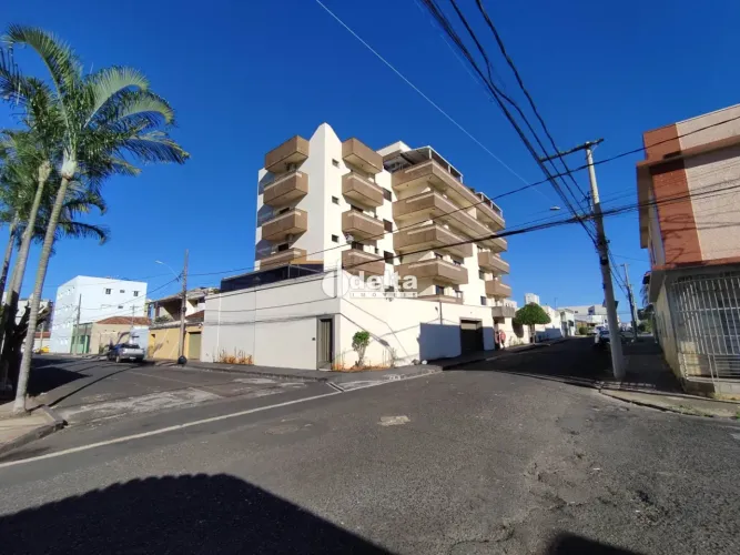 Apartamento com 4 quartos, sendo 2 suítes disponível para locação no bairro Nossa Senhora