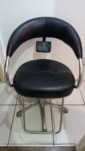 Vende-se uma cadeira hidráulica 299 00reais