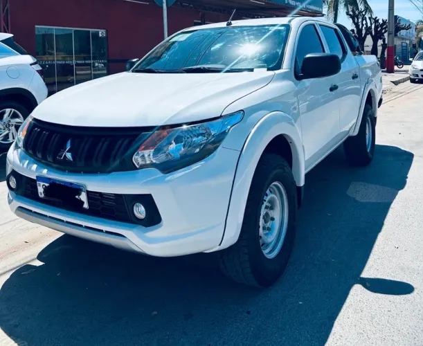 Mitsubishi L200 Triton Sport GL 2.4 Diesel 2024