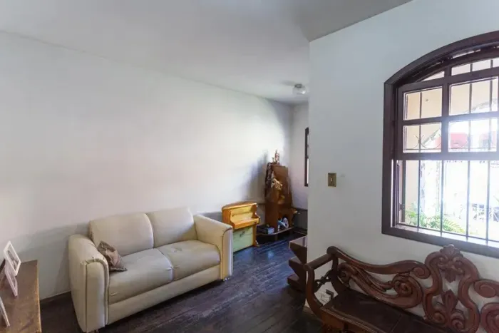 Casa à Venda - Aparecida, 5 Quartos, 185 m2