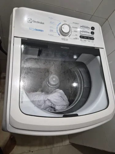 Máquina de lavar com defeito