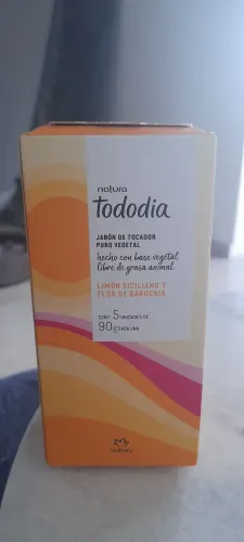 Sabonete barra natura limonada siciliano é gardenia.