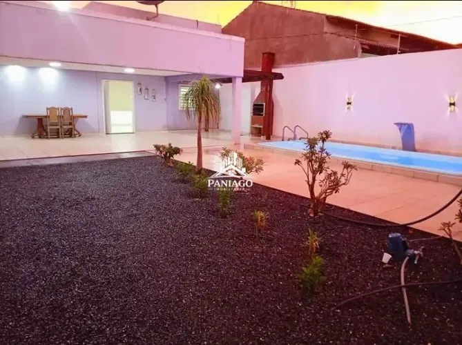 Casa co Piscina a Venda no Bairro Paiaguás em Várzea Grande