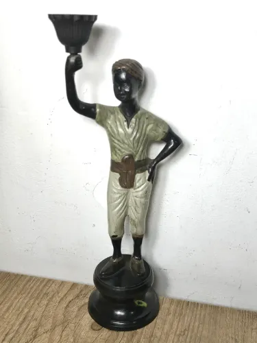 Belíssimo Escultura Vintage Detalhes Escultura Personagem Negro Em Bronze