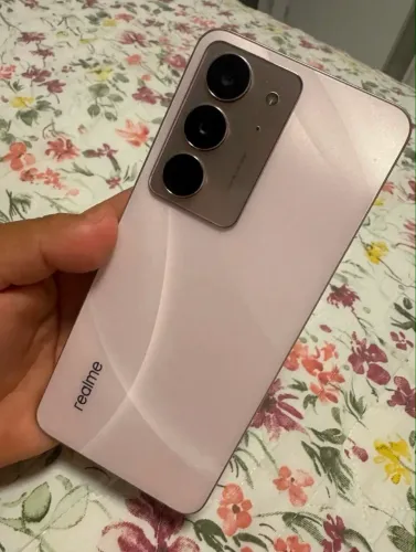 Realme C75 256GB - Excelente Estado + 2 Capinhas e Carregador Original
