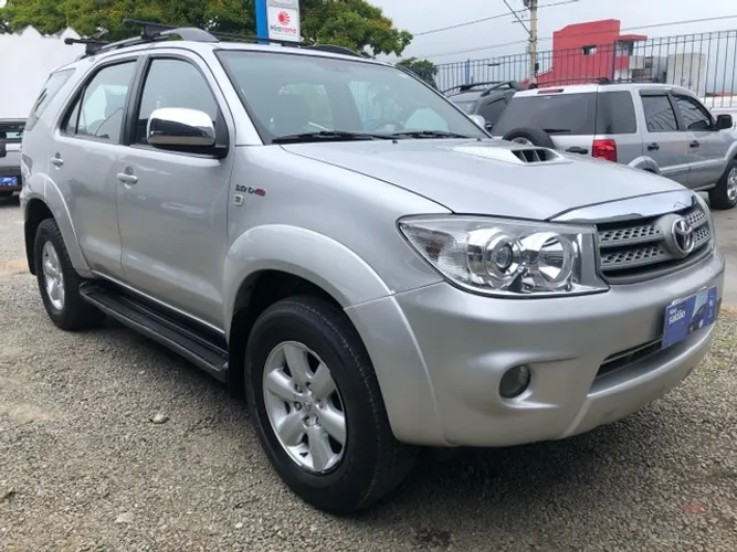 Hilux SW4 automático 2011 7 lugares BLINDADO SOMENTE NA LATARIA
