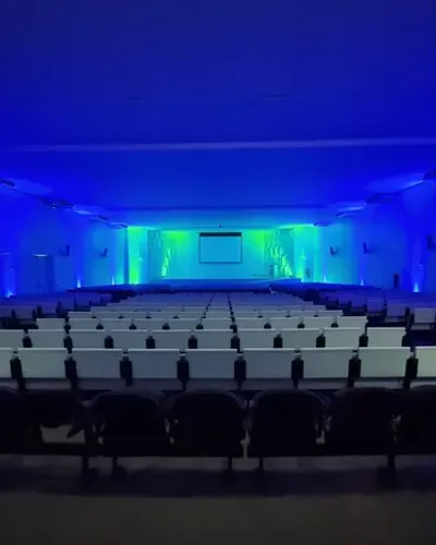 Iluminação cênica para salão de festas de condomínios apartir 4 leds