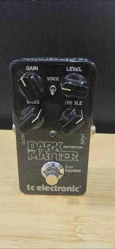 Pedal TC Eletronic Dark Matter Distortion (aceito trocas)