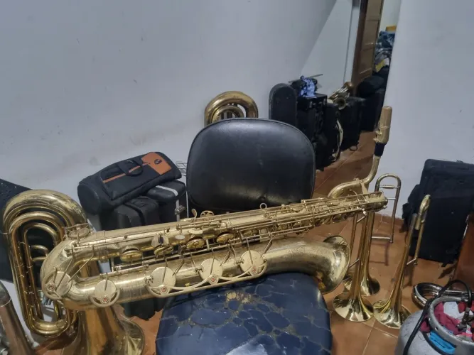 Sax baritono DOLPHIN 