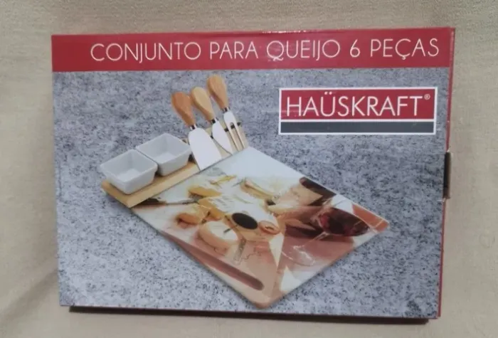 Tábua de Queijos e Bandeja-Nova-Sem Uso-Na Caixa