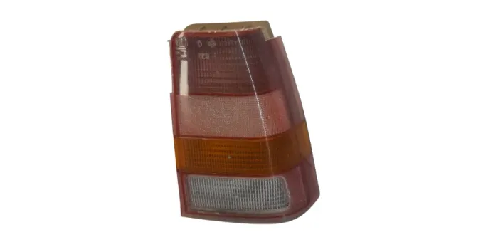 Lanterna traseira LD GM Kadett original c/ detalhes p/ quebra galho