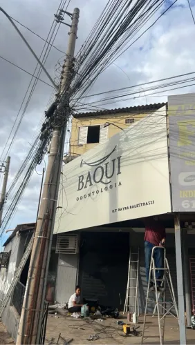 Letreiro em Acm 