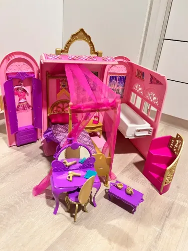 Maleta Quarto Barbie Escola de Princesas 