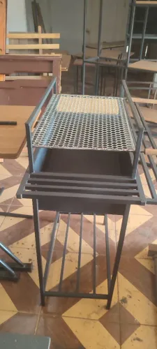 Churrasqueira de metal, temos vários modelos (presente para todos os finais de semana)