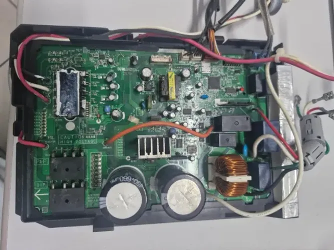 Placa Condensadora Fujitsu K07CJ-C-A (01-05) - 12.000 BTUs - Original