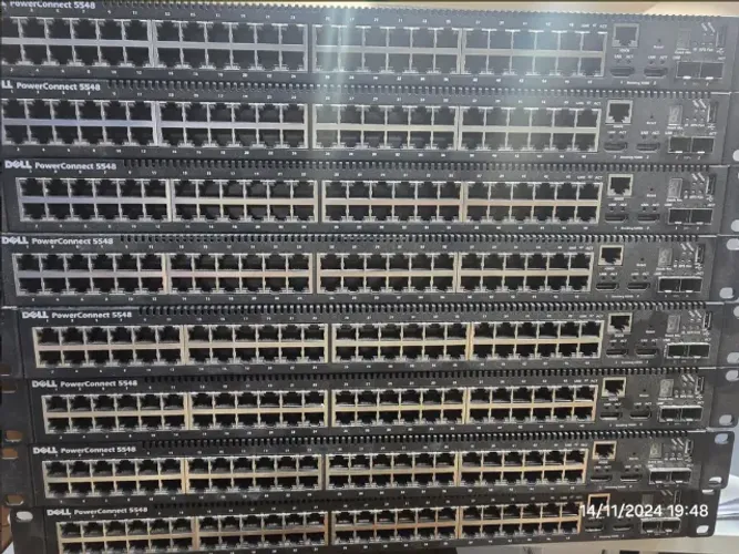 Switch Dell Powerconnect 5548 48x Portas 10/100/1000 2x Sfp + 2 HDMI