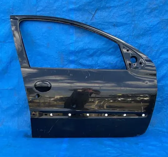 Porta Dianteira Direita Peugeot 206 207 4 Portas Detalhe - Dianteira - Direita - Preto