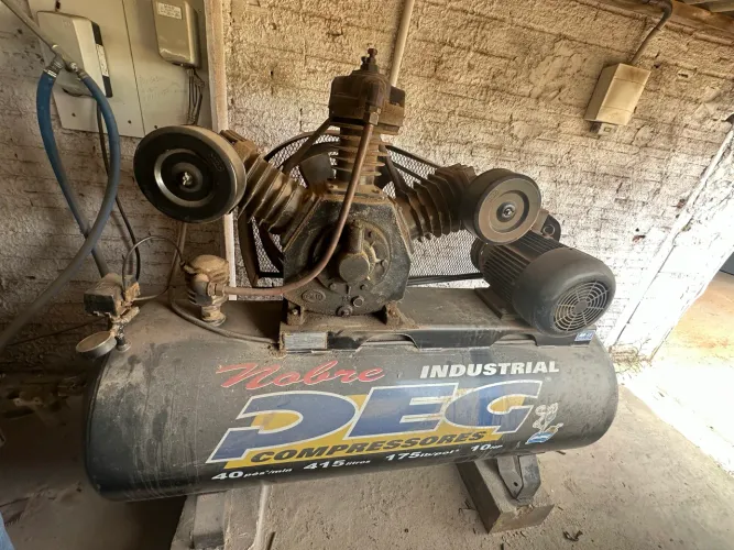 Compressor de Ar PEG de 40 Pés - Ótimo Estado 