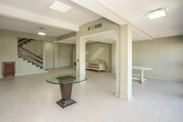 Casa em condomínio com 6 quartos (4 suítes) para comprar no bairro Três Figueiras