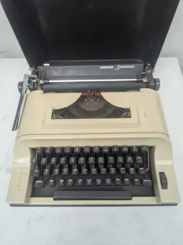MÁQUINA DE ESCREVER REMINGTON - Antiguidade - EXCELENTE ESTADO