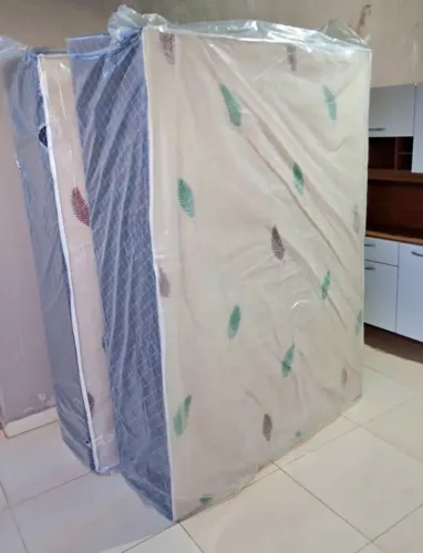 Cama box casal acoplada de 05 cm de colchão acoplada