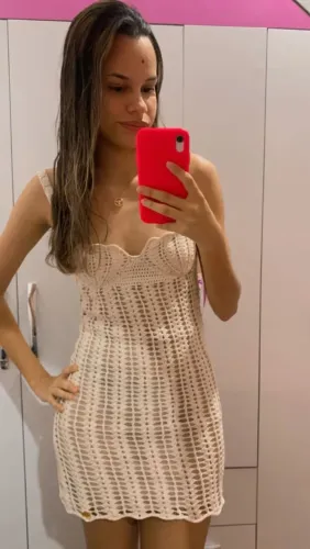 Vestido de Crochê Bege - Perfeito para o Verão!