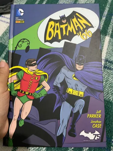 HQ DC COMICS: BATMAN 66