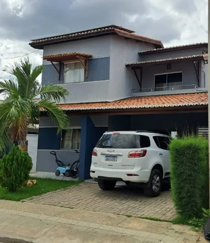 Vendo excelente casa duplex no condomínio Veronique em Mossoró/RN.