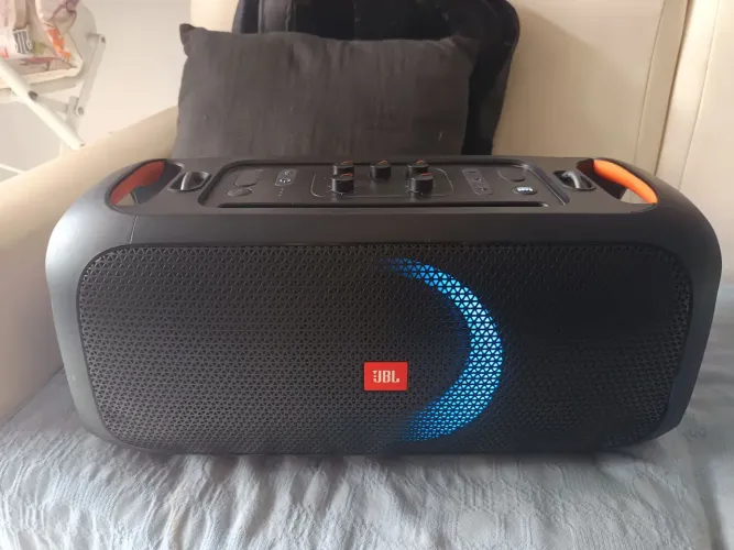 JBL Partybox ON THE GO