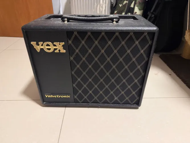 Amplificador VOX Valvetronix VT20X - 20W - Ótimo Estado