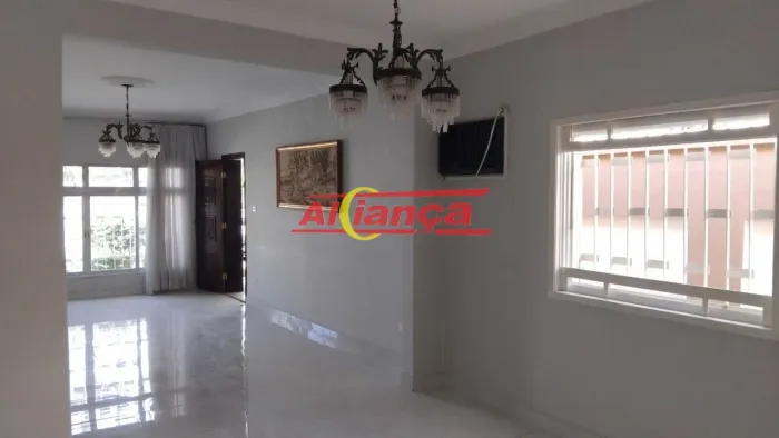 CASA PARA ALUGAR COM 3 QUARTOS, EDÍCULA, 2 VAGAS, 150M² - JARDIM MAIA - GUARULHOS POR R$ 8