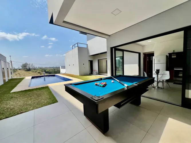 Casa a Venda no Condomínio Terras de Jundiai em Jundiaí-SP