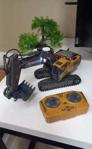 Escavadeira Hidráulica Controle Remoto 2.4hz Profissional