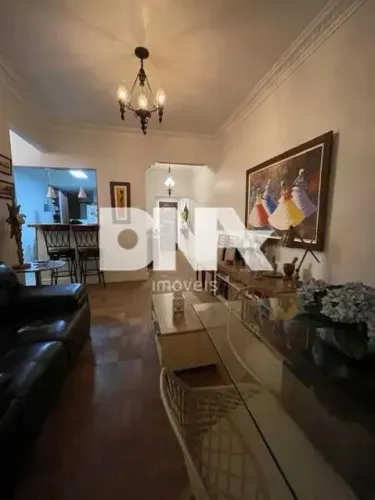 Apartamento - / Residencial / Copacabana