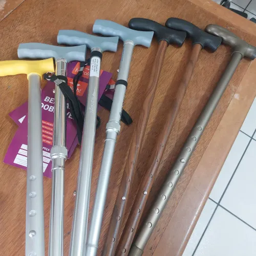Bengalas de apoio para idosos