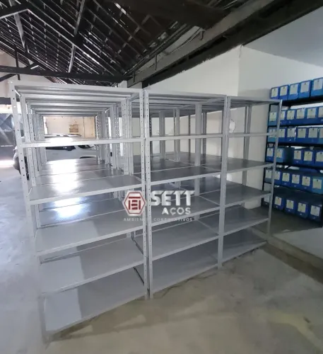 Prateleiras de Aço Reforçadas