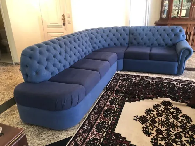 SOFÁ EM L COM ENCOSTO CAPITONÊ-TEMOS INDICAÇÃO DE FRETE COM BONS PREÇOS