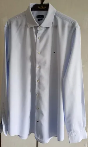 3 CAMISAS SOCIAIS MASCULINAS TOMMY HILFIGER CADA UMA TEM SEU PREÇ