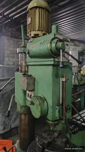 Furadeira industrial de coluna Kone +platô divisor 