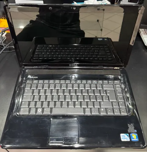 Notebook Dell Inspiron 1545 com bateria sem fonte ( não liga)