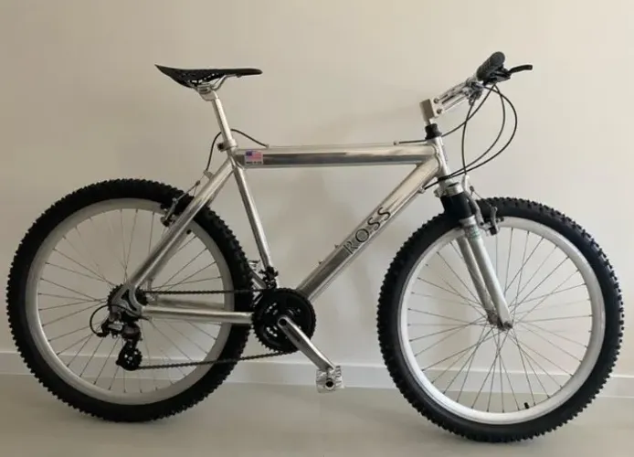 Bicicleta Moutain Bike Aro 26 Alumínio Não Caloi Aluminium Prateado (Usado)