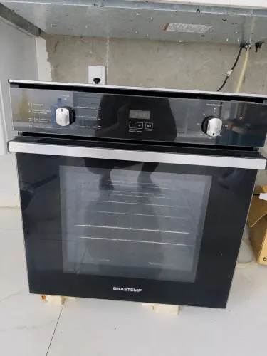 Forno de Embutir Elétrico Brastemp 84 Litros Preto com Grill, com Convecção e Timer Touch
