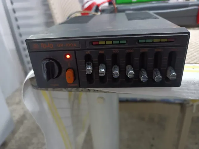 VENDO EQUALIZADOR E AMPLIFICADOR TOJO  Gr 100   ORIGINAL.  FUNCIONANDO.