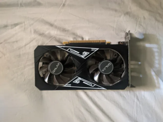 PLACA DE VIDEO GALAX GTX 1650 (USADA)