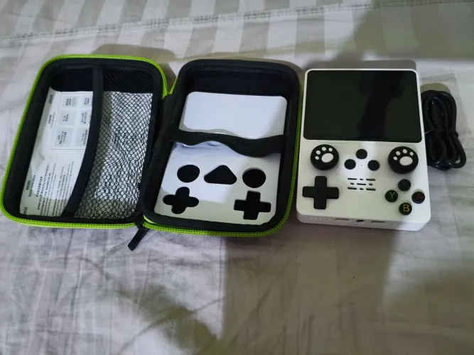 R35S 64GB Vários Jogos