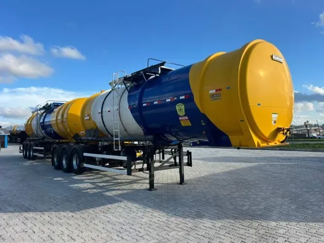 Carreta Bitrem 9 Eixo Tanque Aço carbono randon ano 2020/20 Rodotrem tanque
