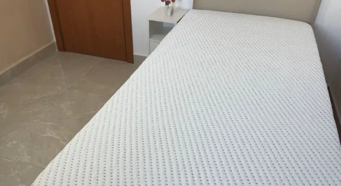 Leia o anuncio: Colchão Guldi Original Firme Solteiro Espuma D33 + Molas ensacadas