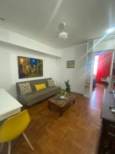 Apartamento para aluguel possui 50 metros quadrados com 1 quarto
