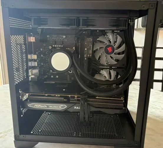 PC GAMER 6 MESES DE USO I5 12600KF RX 7600 16GB DE RAM